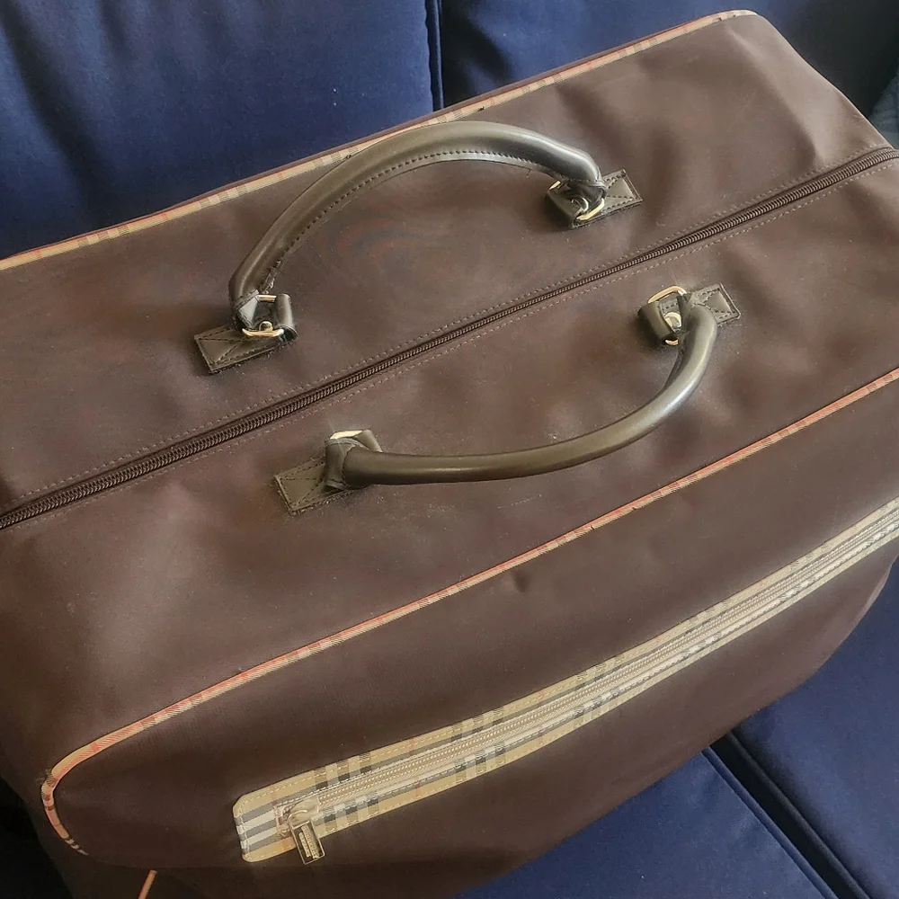 Burberry Fragrance Stylish Brown Bag‎